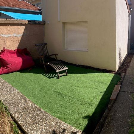 Jolie, Cozy, Confortable Maison De Ville Au Calme A 5Min Du Centre De Verdun, Parking Devant La Maison Belleville-Sur-Meuse 外观 照片